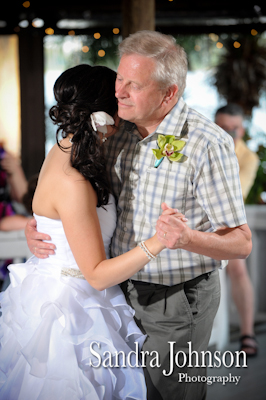 Best Paradise Cove at Buena Vista Watersports in Orlando, Florida wedding photographer - Sandra Johnson (SJFoto.com)